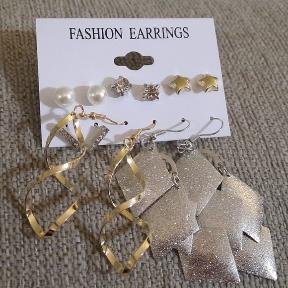 Jewelry - EARRINGS
